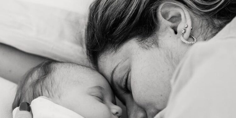 Co-sleeping: waarom samen slapen met je baby gezond is