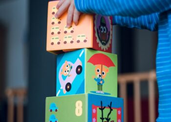 Zelfstandig spelen: hoe je kind het leert en waarom het belangrijk is