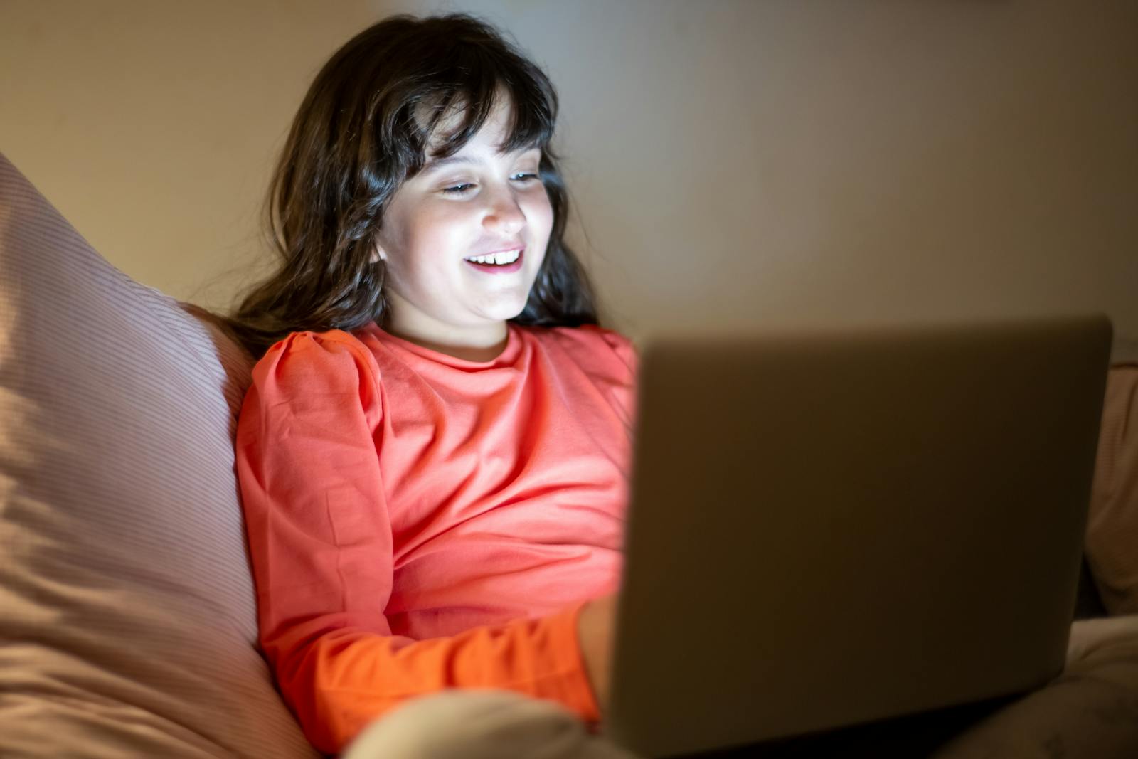 de gevaren van social media op kinderen